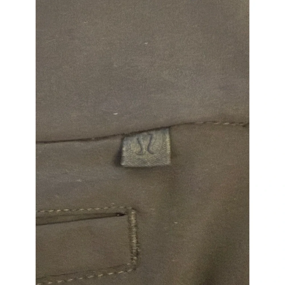 Lululemon Black High Rise Tapered Trouser Dress Pants Front‎ Seam Size 6 Pockets
